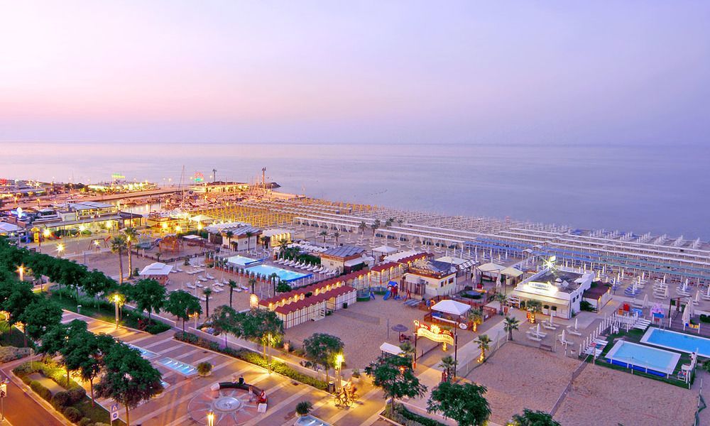 Hotel Nautico Riccione Esterno foto