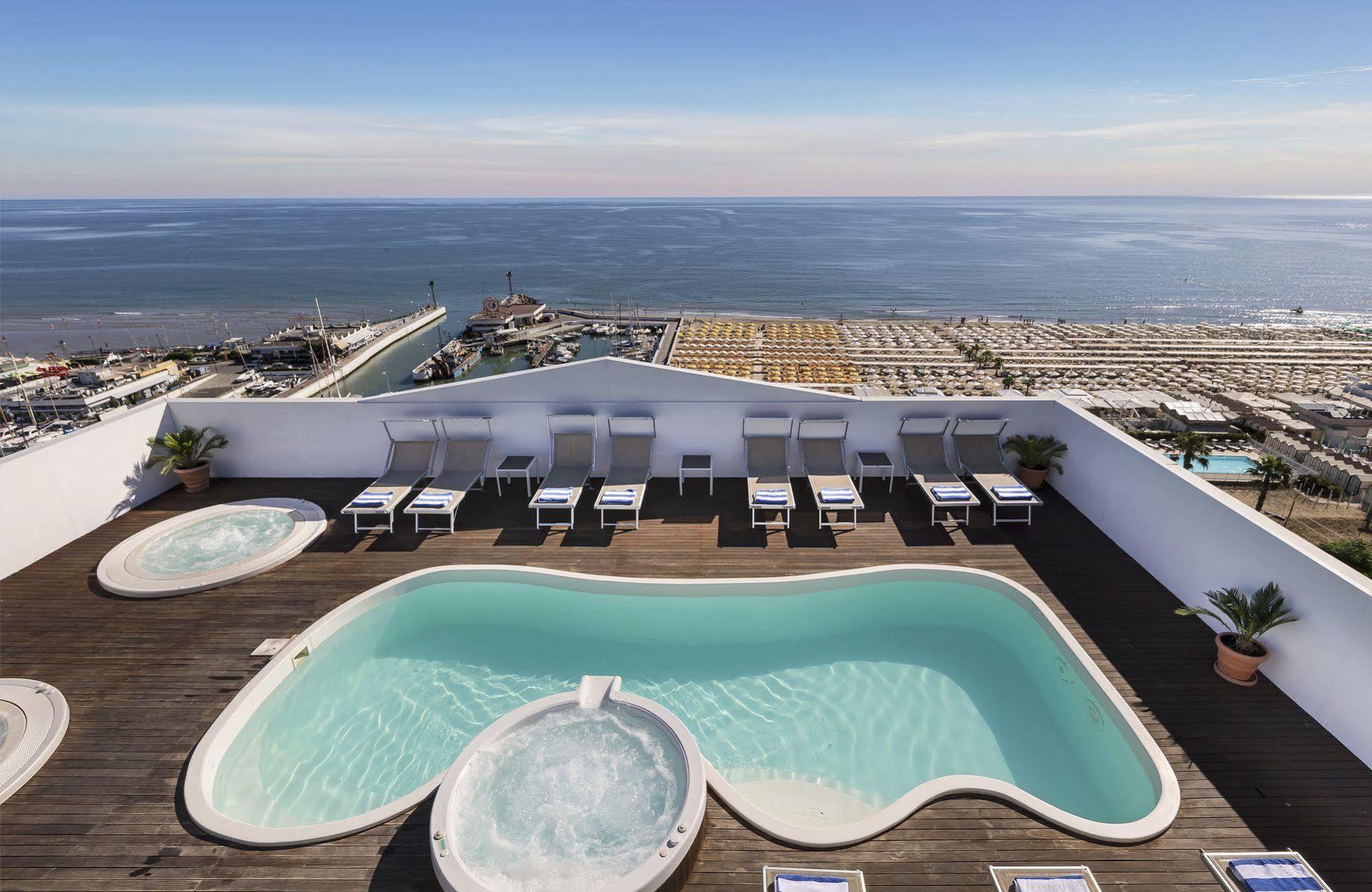 Hotel Nautico Riccione Esterno foto